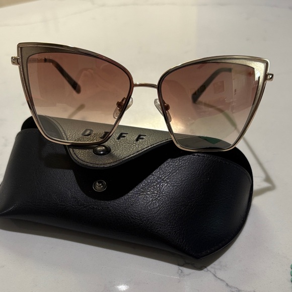 Diff Eyewear Accessories - Diff Eyewear Rose Gold Sunglasses